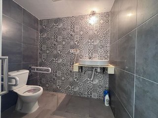 Local comercial en alquiler en Los Remedios en Sevilla