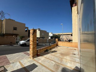 Local comercial en alquiler en Aguadulce Norte en Roquetas de Mar
