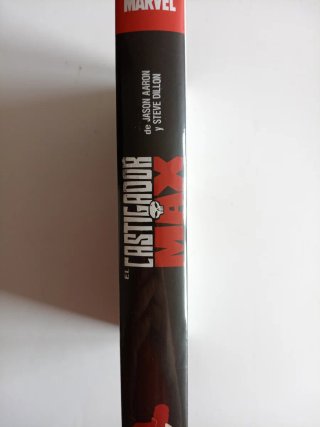 El Castigador MAX de Jason Aaron y Steve Dillon