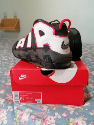 Nike Air More Uptempo + Regalo