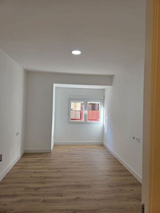 Piso en venta en Avda. de Abril. - 9 de octubre en Sagunto