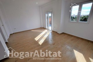 Piso en venta en Nou Moles en Valencia