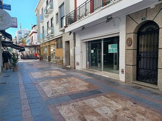 Local comercial en venta en Zona Puerto Deportivo en Fuengirola