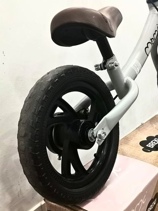 Bicicleta de equilibrio para niños Momi Breki