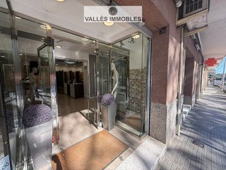 Local comercial en venta en Ca n'Aurell en Terrassa
