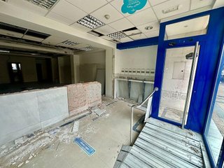 Local comercial en alquiler en Plaza España - Villa Pilar - Reyes Católicos - Vadillos en Burgos