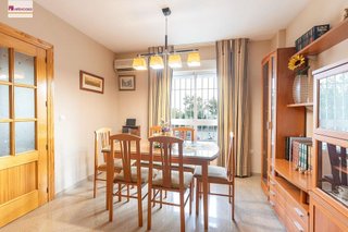Casa adosada en venta en Maracena