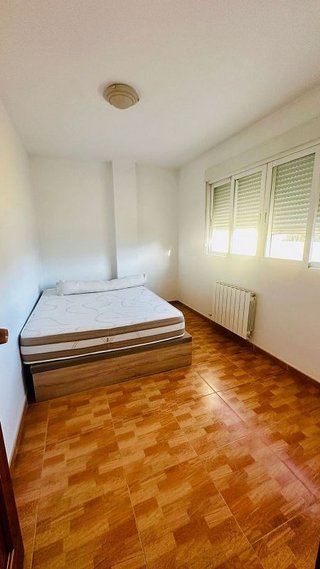 Casa adosada en venta en Renfe - Bulevar 1º y 2º Fase en Jaén