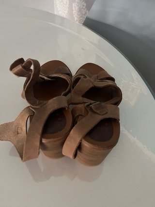 Sandalias de tacón marrón talla 41