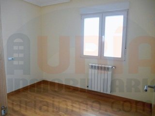 Piso en venta en Milán - Pumarín - Teatinos en Oviedo