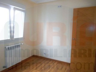 Piso en venta en Milán - Pumarín - Teatinos en Oviedo