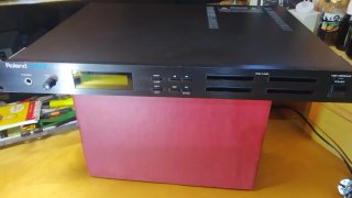 ROLAND U-110 PCM Sound Module