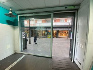 Local comercial en alquiler en Centre - Estació en Sant Cugat del Vallès