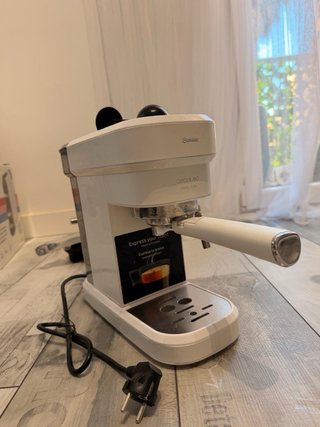 Cafetera Cecotec Cumbia 790 Blanca