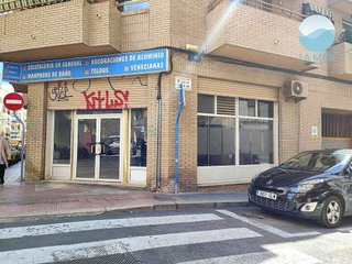 Local comercial en alquiler en San Blas - Santo Domigo en Alicante