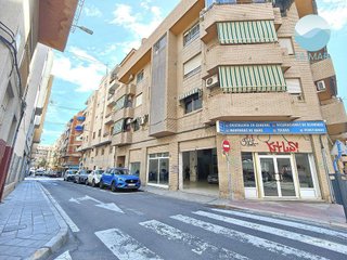 Local comercial en alquiler en San Blas - Santo Domigo en Alicante