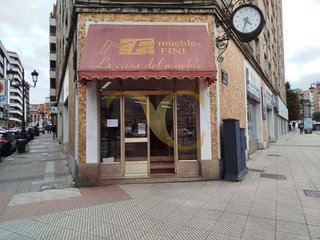 Local comercial en alquiler en Campo San Francisco - Plaza de América en Oviedo