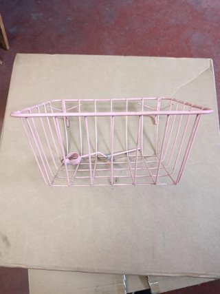 Cesta rosa para manillar de bici