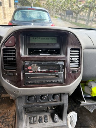Mitsubishi Montero 2001