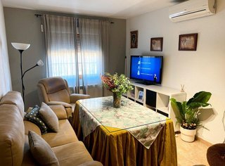 Casa adosada en venta en Torredonjimeno