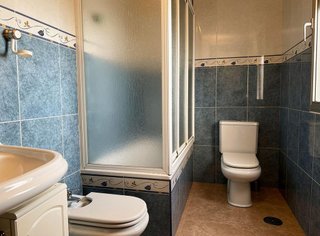 Casa adosada en venta en Torredonjimeno