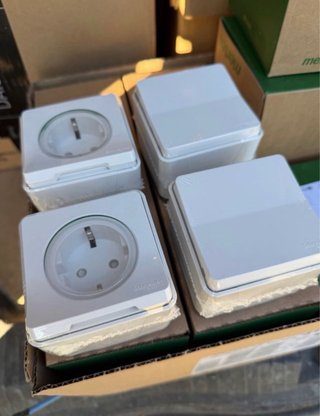 Mecanismos Schneider Mureva Superficie
