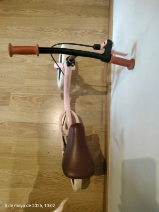 Bici de equilibrio rosa para niña