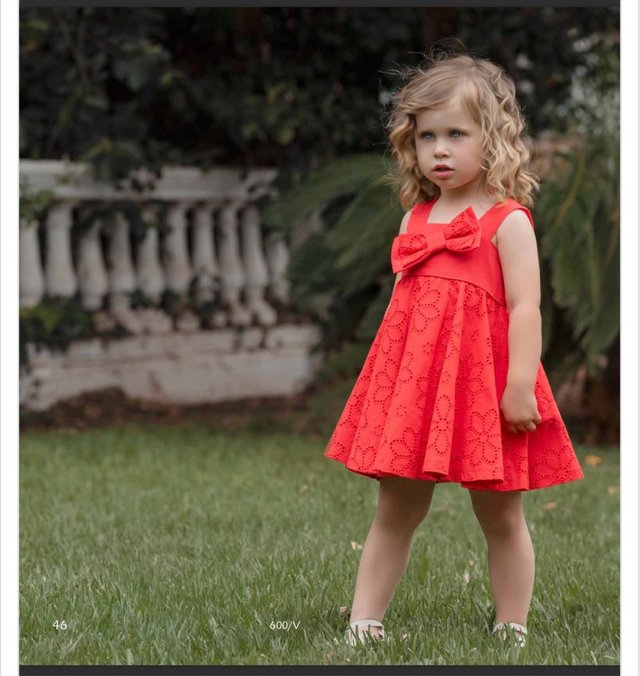 Vestido rojo niña con lazo