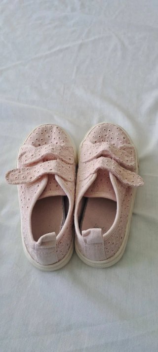Zapatillas H&M niña rosas