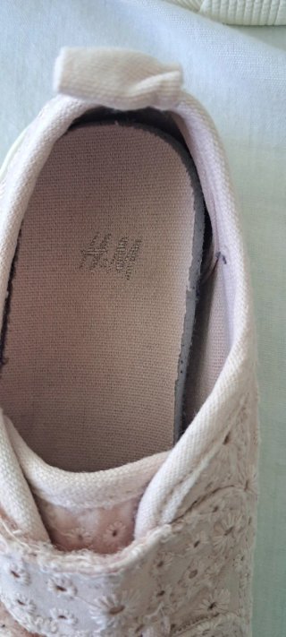 Zapatillas H&M niña rosas