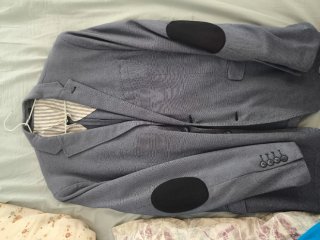 Americana azul con circulitos blancos