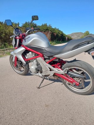 Kawasaki ER6n Naked
