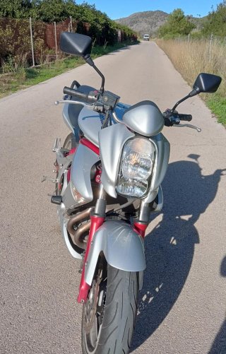 Kawasaki ER6n Naked