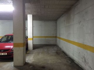 Garaje en venta en Eixample Sud – Migdia en Girona