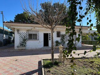Chalet en venta en Novelda