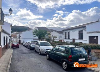 Terreno en venta en Zona de Cueva de Menga en Antequera