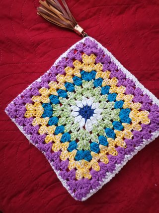 Pochette uncinetto granny squares