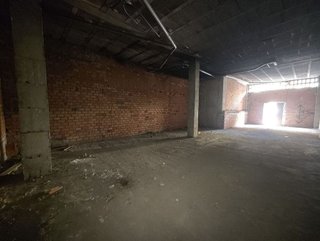 Local comercial en venta en Linares
