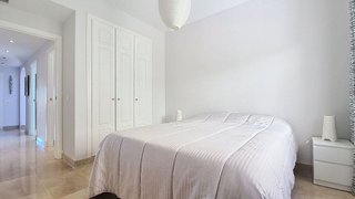 Piso en venta en Puerto de la Duquesa en Manilva