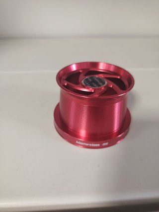 Bobina YASAKI Masterclass 35 Rossa - per Shimano