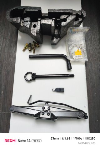 Gato Megane 2 /3 y tornillos