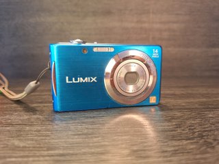 Panasonic Lumix DMC-FS16 14.1MP Cámara Digital