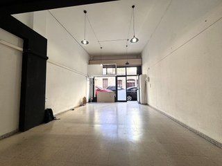 Local comercial en alquiler en El Camp de l'Arpa del Clot en Barcelona
