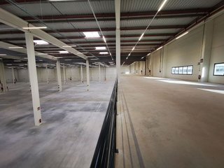 Nave industrial en alquiler en Ensanche de Vallecas - Valdecarros en Madrid