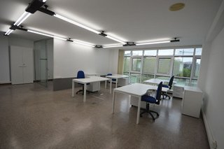 Oficina en alquiler en Os Mallos - San Cristóbal en Coruña (A)