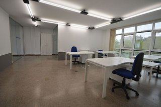 Oficina en alquiler en Os Mallos - San Cristóbal en Coruña (A)