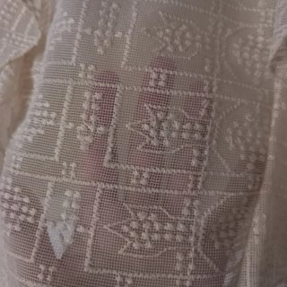 Blusa calada con volantes de Zara