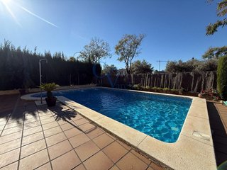 Chalet en venta en Montequinto en Dos Hermanas