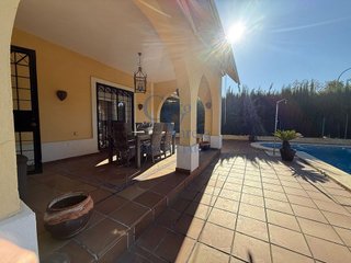 Chalet en venta en Montequinto en Dos Hermanas