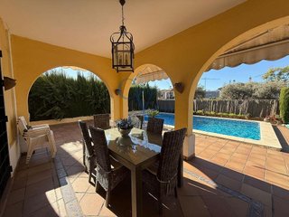 Chalet en venta en Montequinto en Dos Hermanas
